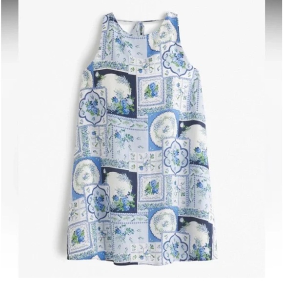 Abercrombie & Fitch Dresses & Skirts - Abercrombie & Fitch Light Blue Floral Open-Back Trapeze Mini Dress Size XL Tall